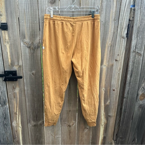 Vuori Pants Women's Medium Yellow Gold Dreamknit Performance Jogger - Picture 8 of 8